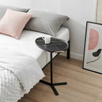 Table d'appoint ovale en forme de larme avec bord surélevé et piétement en métal en Y